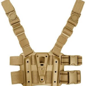 Plataforma táctica BLACKHAWK! para fundas SERPA o CQC - coyote