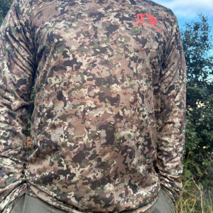 CAMISETA TECNICA MANCA LARGA COLOR TIERRA CRUZ & HUNT